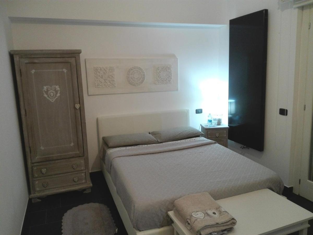B&B Stazione Latina Sermoneta Extérieur photo