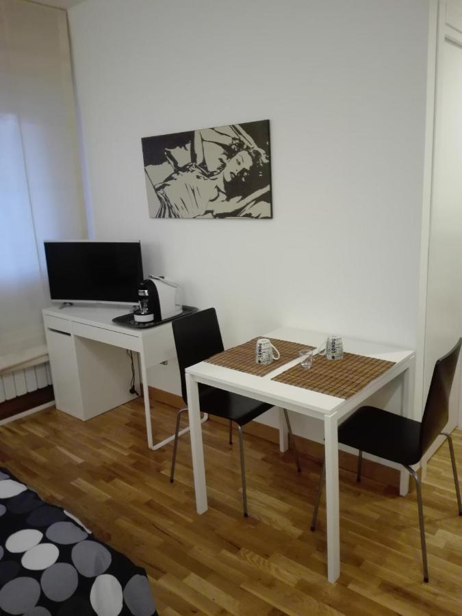 B&B Stazione Latina Sermoneta Extérieur photo